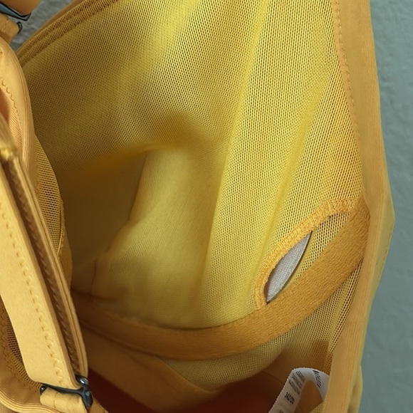 ATHLETA Twist Up Tankini Swim Top In Abyssinian Yellow Size 34 D/DD - Picture 4 of 6